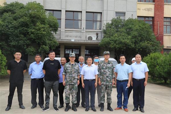 擁軍6.jpg